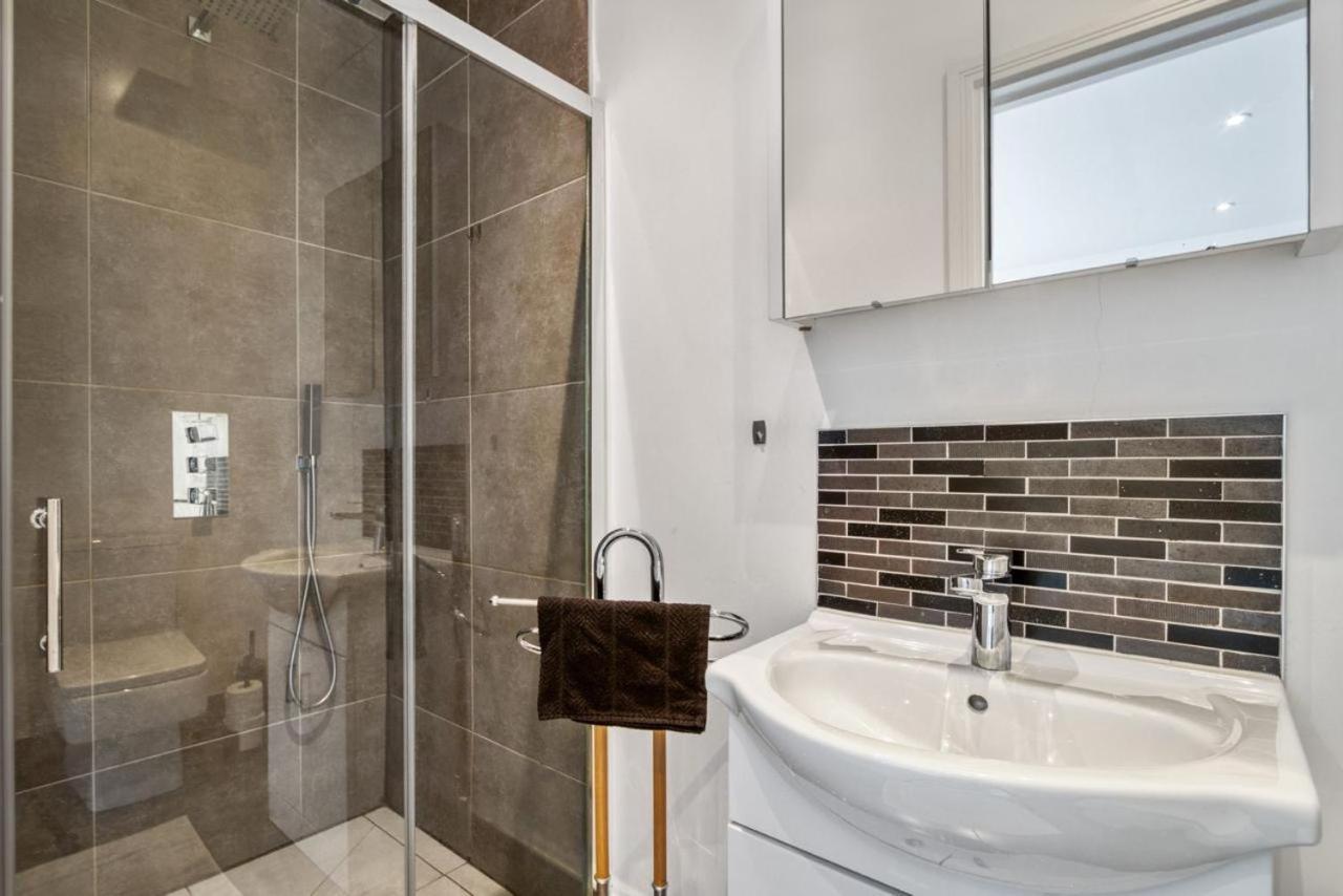 런던 Luxurious Hidden Gem In Wandsworth 아파트 외부 사진